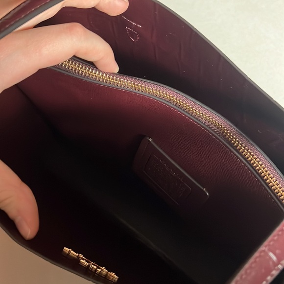 Coach Burgundy Croc Embossed Tote Bag - Picture 3 of 3